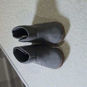 Carter's Every Step Stage‎ 1 Crawl Fashion Boots Size 4